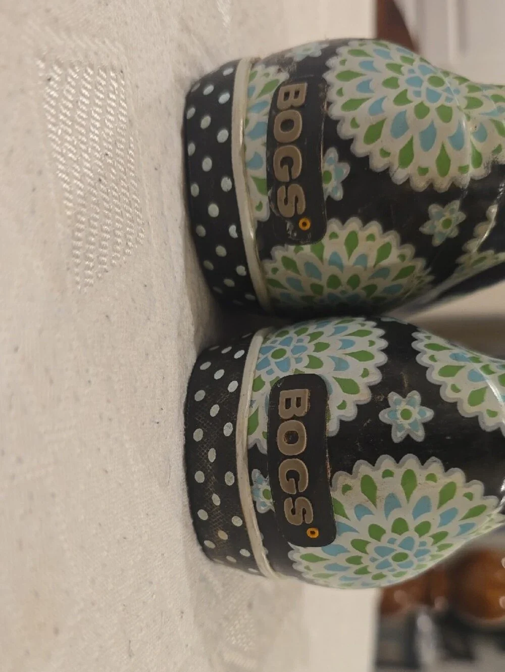 Bogs Kids Black Rain Boots with Green and Light Blue Floral Medallions Size 6